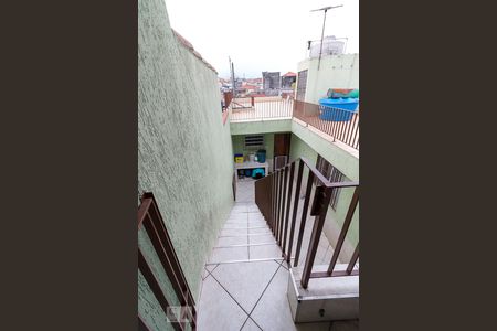 Casa à venda com 300m², 3 quartos e 2 vagasEscadas