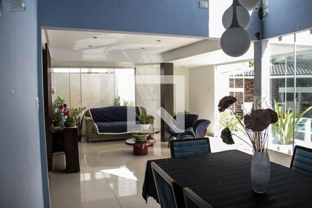 Sala 1 de casa para alugar com 4 quartos, 315m² em Praia do Flamengo, Salvador