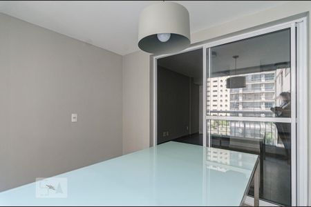 Apartamento à venda com 45m², 1 quarto e 1 vaga Apartamento à venda com 45m², 1 quarto e 1 vagaVaranda