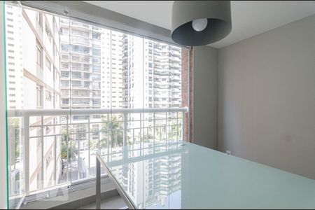 Apartamento à venda com 45m², 1 quarto e 1 vaga Apartamento à venda com 45m², 1 quarto e 1 vagaVaranda