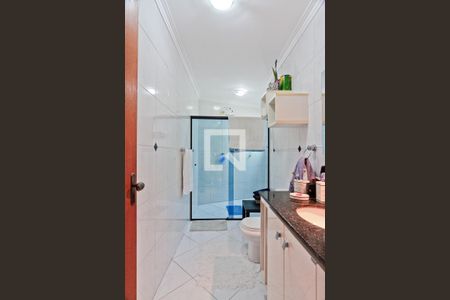 Casa à venda com 250m², 3 quartos e 4 vagas Casa à venda com 250m², 3 quartos e 4 vagasBanheiro da Suíte