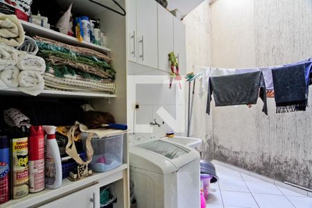 Casa à venda com 250m², 3 quartos e 4 vagas Casa à venda com 250m², 3 quartos e 4 vagasÁrea de Serviço