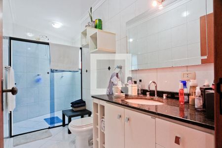 Casa à venda com 250m², 3 quartos e 4 vagas Casa à venda com 250m², 3 quartos e 4 vagasBanheiro da Suíte