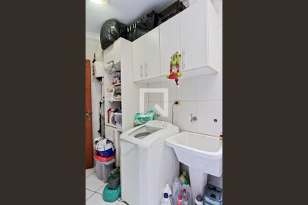 Casa à venda com 250m², 3 quartos e 4 vagas Casa à venda com 250m², 3 quartos e 4 vagasÁrea de Serviço