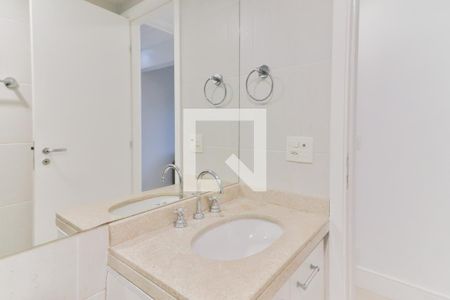 Apartamento à venda com 73m², 2 quartos e 1 vaga Apartamento à venda com 73m², 2 quartos e 1 vagaBanheiro Social