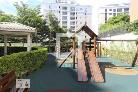 Apartamento à venda com 73m², 2 quartos e 1 vaga Apartamento à venda com 73m², 2 quartos e 1 vagaÁrea comum - Playground