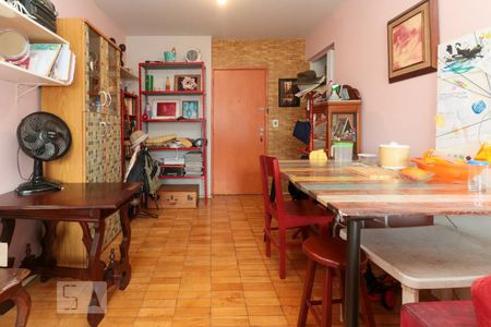 Apartamento à venda com 90m², 3 quartos e sem vaga Apartamento à venda com 90m², 3 quartos e sem vagaSala