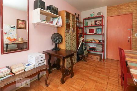 Apartamento à venda com 90m², 3 quartos e sem vaga Apartamento à venda com 90m², 3 quartos e sem vagaSala