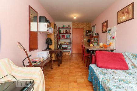 Apartamento à venda com 90m², 3 quartos e sem vaga Apartamento à venda com 90m², 3 quartos e sem vagaSala