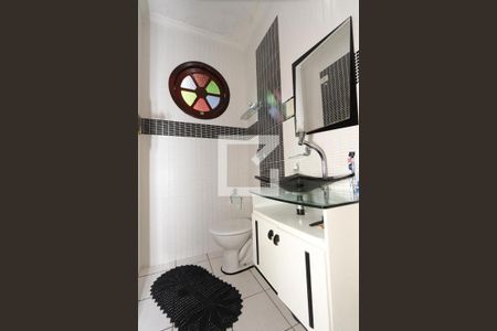 Casa à venda com 180m², 3 quartos e 3 vagasBanheiro Social