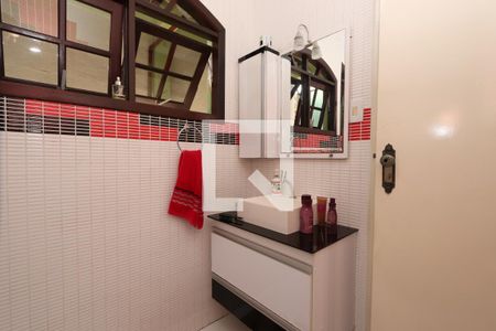 Casa à venda com 180m², 3 quartos e 3 vagasBanheiro da Suíte