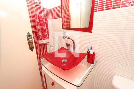 Casa à venda com 180m², 3 quartos e 3 vagasBanheiro da Suíte 2