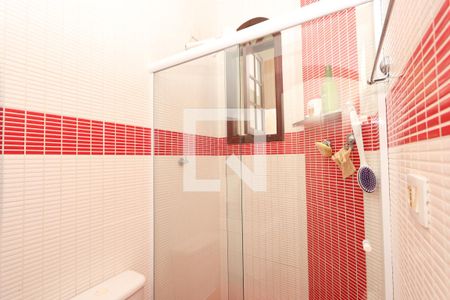 Casa à venda com 180m², 3 quartos e 3 vagasBanheiro da Suíte 2