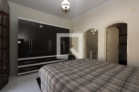 Suíte de casa à venda com 3 quartos, 180m² em Vila Tolstoi, São Paulo