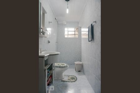 Casa à venda com 170m², 3 quartos e 4 vagasBanheiro