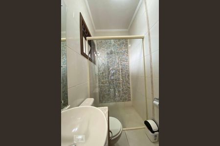 Casa à venda com 400m², 4 quartos e 3 vagasBanheiro da Suíte 2