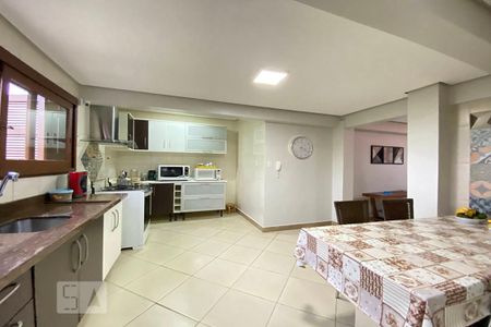 Casa à venda com 400m², 4 quartos e 3 vagasCozinha