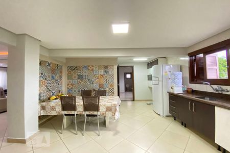 Casa à venda com 400m², 4 quartos e 3 vagasCozinha