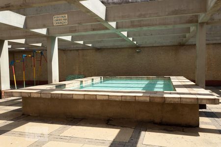 Apartamento para alugar com 51m², 2 quartos e 1 vagaPiscina