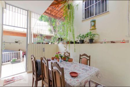 Casa à venda com 459m², 3 quartos e 5 vagas Casa à venda com 459m², 3 quartos e 5 vagasAnexo Cozinha