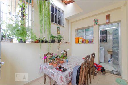 Casa à venda com 459m², 3 quartos e 5 vagas Casa à venda com 459m², 3 quartos e 5 vagasAnexo Cozinha