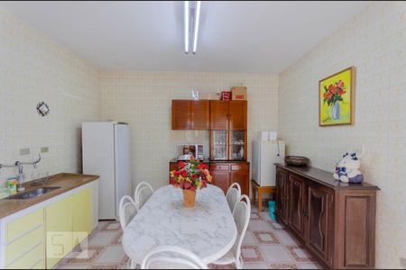 Casa à venda com 459m², 3 quartos e 5 vagas Casa à venda com 459m², 3 quartos e 5 vagasCozinha 2