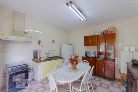 Casa à venda com 459m², 3 quartos e 5 vagas Casa à venda com 459m², 3 quartos e 5 vagasCozinha 2