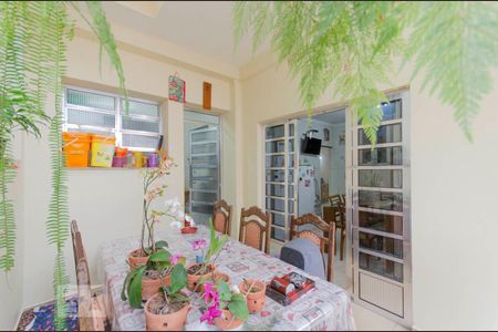 Casa à venda com 459m², 3 quartos e 5 vagas Casa à venda com 459m², 3 quartos e 5 vagasAnexo Cozinha