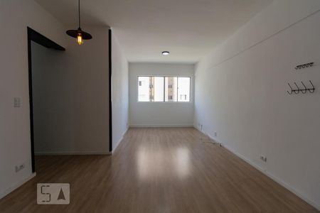 Sala de apartamento para alugar com 3 quartos, 74m² em Vila Gomes, São Paulo