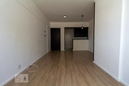 Sala de apartamento para alugar com 3 quartos, 74m² em Vila Gomes, São Paulo