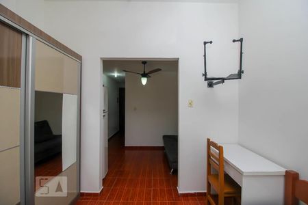 Quarto  de kitnet/studio para alugar com 1 quarto, 25m² em Botafogo, Rio de Janeiro