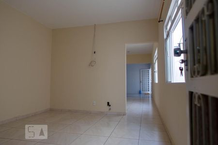Sala de casa para alugar com 6 quartos, 230m² em Taguatinga Sul (taguatinga), Brasília