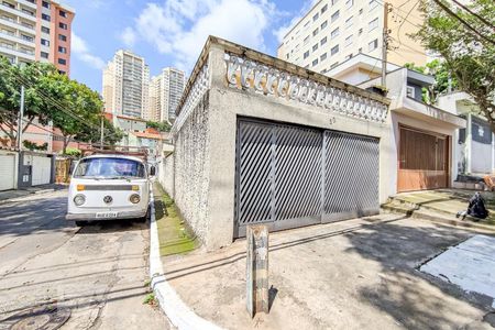 Casa à venda com 210m², 4 quartos e 3 vagas Casa à venda com 210m², 4 quartos e 3 vagasFachada