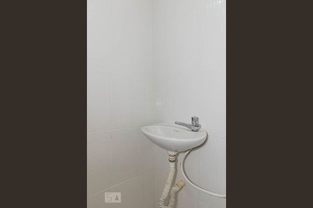 Banheiro de casa para alugar com 1 quarto, 70m² em Vila Isolina Mazzei, São Paulo