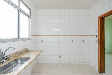 Apartamento à venda com 80m², 3 quartos e 2 vagasCozinha