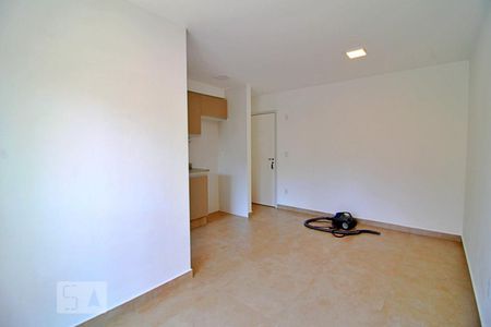 Sala de apartamento para alugar com 2 quartos, 48m² em Santa Teresinha, Santo André