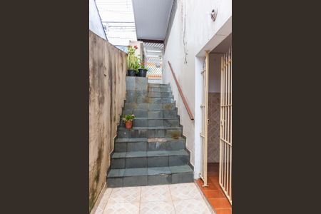 Casa para alugar com 50m², 1 quarto e sem vaga Casa para alugar com 50m², 1 quarto e sem vagaEscada