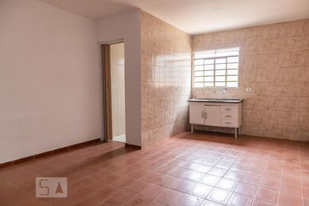 Sala e cozinha de casa para alugar com 1 quarto, 50m² em Vila Mazzei, São Paulo