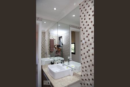 Apartamento à venda com 150m², 3 quartos e 2 vagasBanheiro da Suíte 1