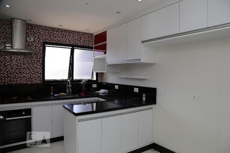 Apartamento à venda com 150m², 3 quartos e 2 vagasCozinha