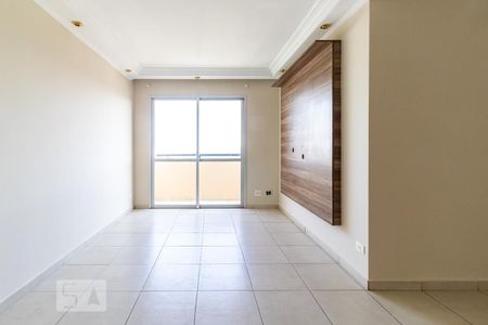 Sala de apartamento para alugar com 3 quartos, 75m² em Jardim Consorcio, São Paulo