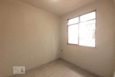 Quarto 2 de apartamento para alugar com 2 quartos, 50m² em Del Castilho, Rio de Janeiro