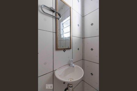 Casa para alugar com 20m², 1 quarto e sem vaga Casa para alugar com 20m², 1 quarto e sem vagaBanheiro