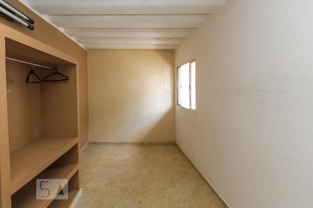 Casa para alugar com 154m², 2 quartos e 1 vaga Casa para alugar com 154m², 2 quartos e 1 vagaEdícula