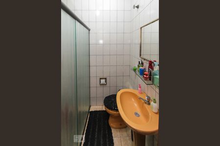 Casa para alugar com 154m², 2 quartos e 1 vaga Casa para alugar com 154m², 2 quartos e 1 vagaBanheiro Social