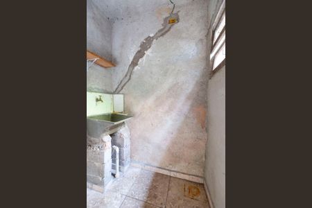 Área de Serviço de casa para alugar com 1 quarto, 40m² em Vila Carmosina, São Paulo