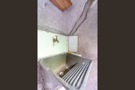 Área de Serviço de casa para alugar com 1 quarto, 40m² em Vila Carmosina, São Paulo
