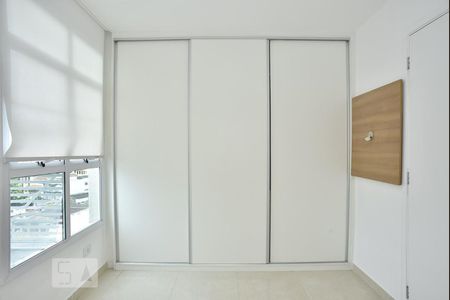 Quarto de apartamento à venda com 1 quarto, 34m² em Taquara, Rio de Janeiro
