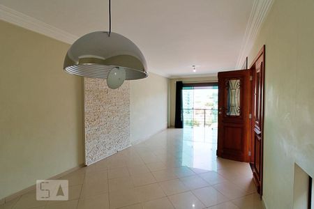 Sala de casa à venda com 3 quartos, 125m² em Vila Morse, São Paulo