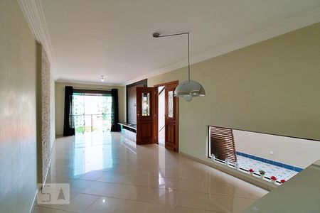 Sala de casa à venda com 3 quartos, 125m² em Vila Morse, São Paulo